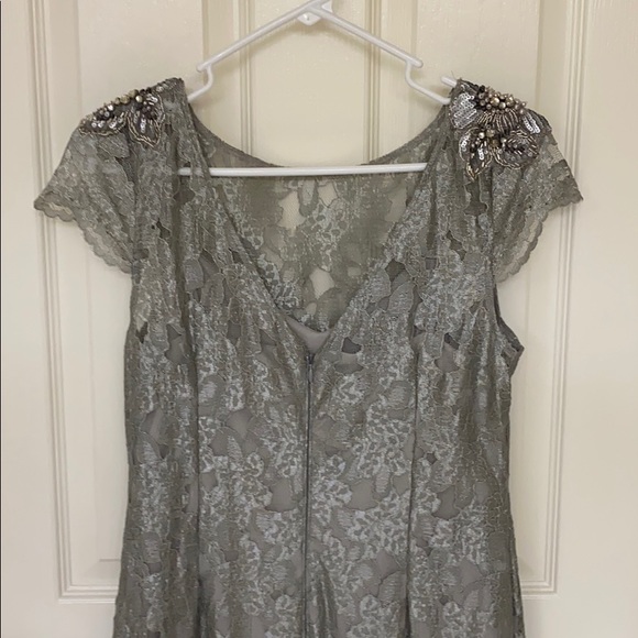 Gorgeous Adrianna Papell Detailed Gown - Picture 4 of 5